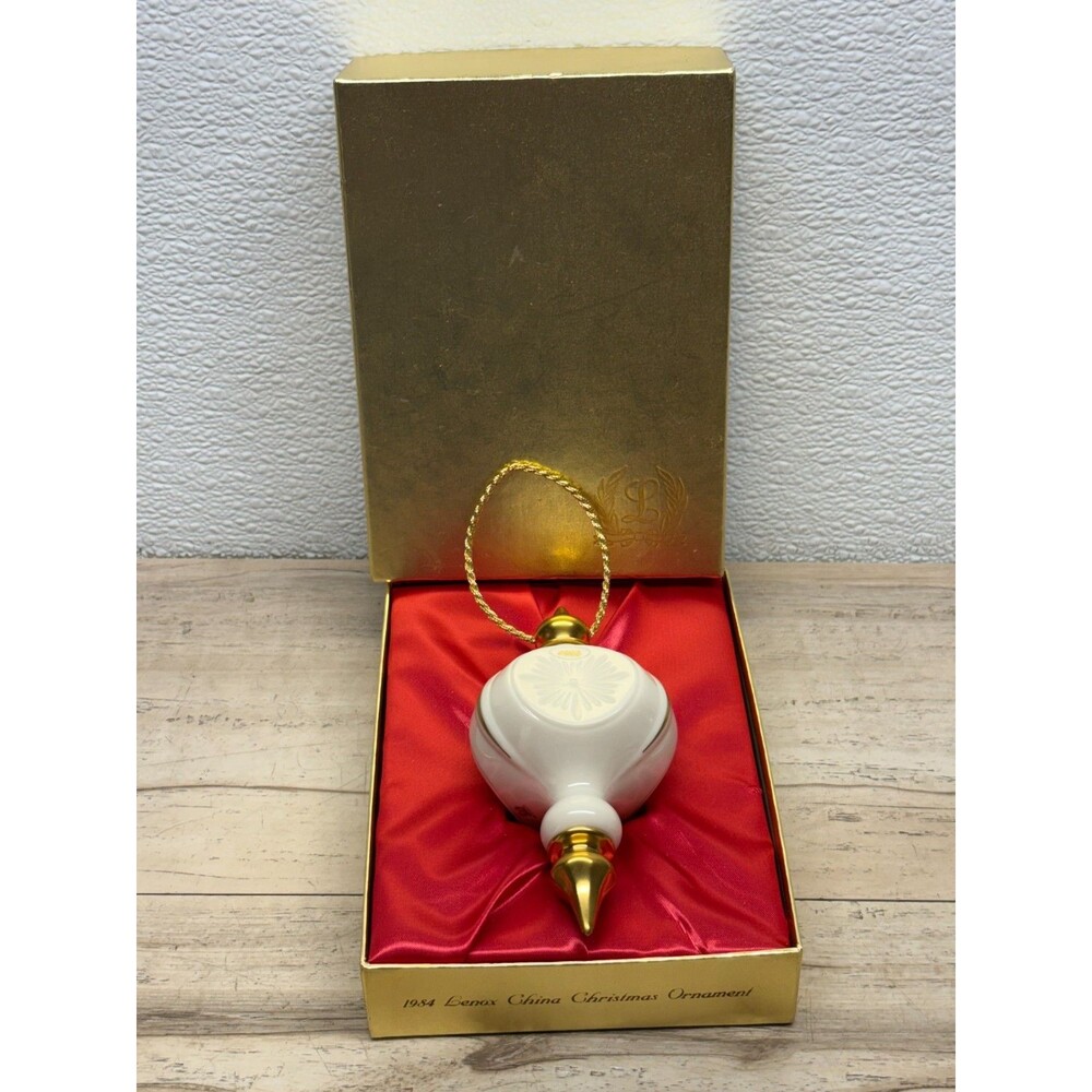 Vtg 1984 Lenox China With 24K Gold Accents Christmas Tree Ornament Starburst